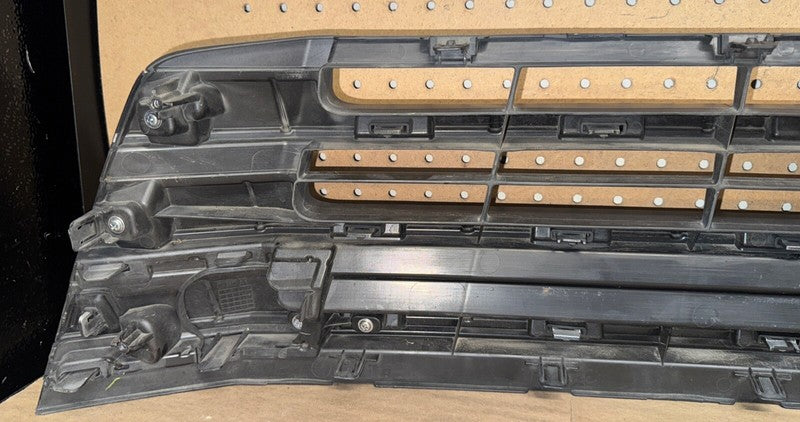 2016-2019 Toyota Highlander Front Lower Grille OEM