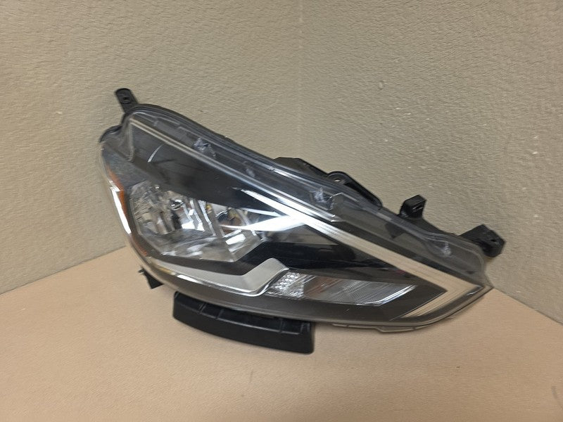2016-2019 Nissan Sentra Right Passenger Side Headlight OEM Halogen