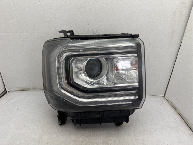 2016-2018 GMC Sierra 1500 Right Passenger Headlight OEM Xenon HID 8404