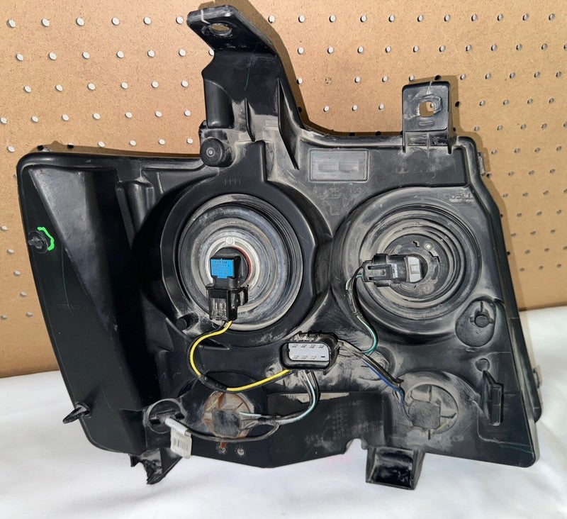 2007-2014 Tahoe Suburban Avalanche Left Side OEM 22853025