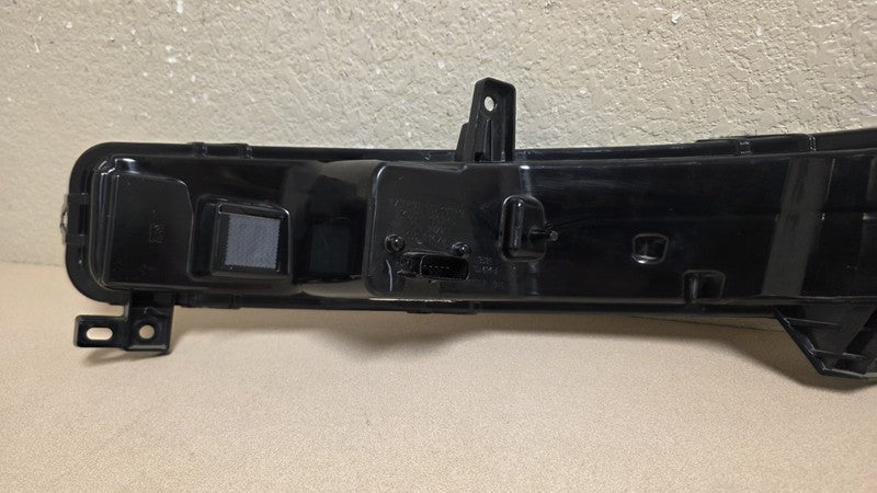 2019-2023 Lincoln Nautilus Front Right Passenger Daytime Running Light