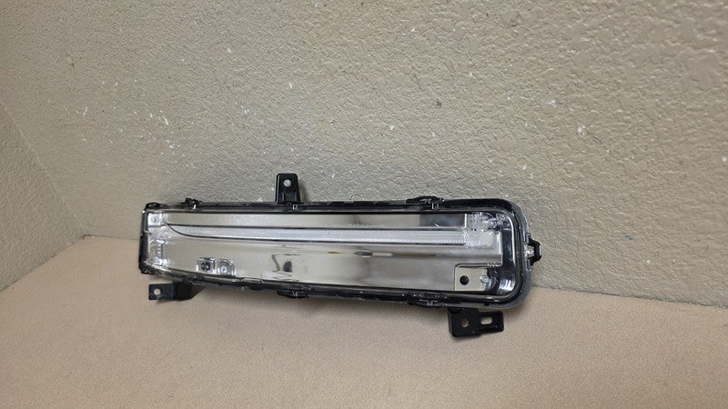 2019-2023 Lincoln Nautilus Front Right Passenger Daytime Running Light