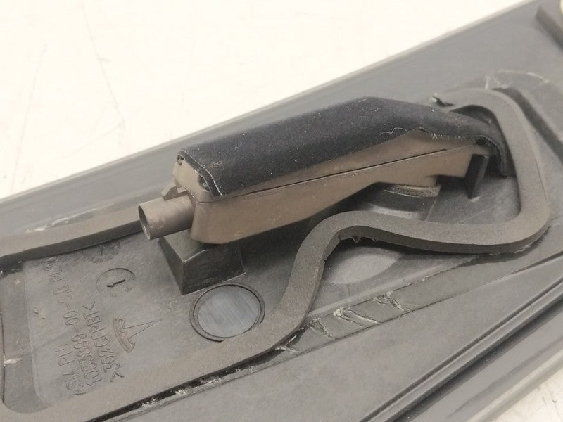**16-20 Model S Left Driver B-Pillar Glass Camera Applique 1092306-00-
