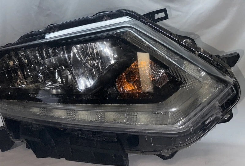 2017-2019 Nissan Rogue Right Headlight Halogen/LED OEM