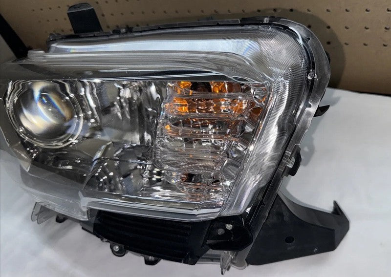 2016-2020 Toyota Tacoma Right Headlight Halogen OEM