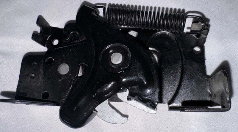 BMW X1 F48 16-18 Hood Latch Front Right Lower 51237431370