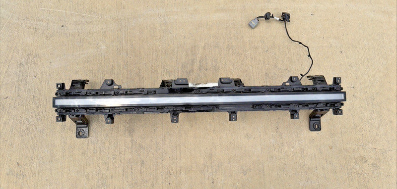 2024-2026 Hyundai Santa Fe Front LED Bar Center Daytime Running Lamp O