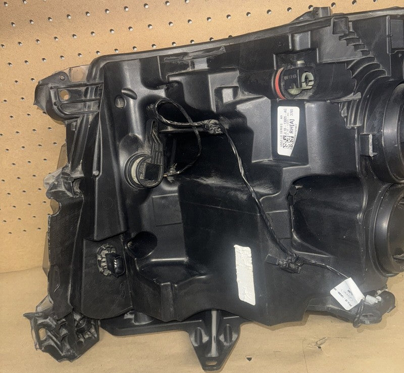 2018-2020 Ford Expedition Headlight RIGHT Halogen/LED OEM - Damaged Ta