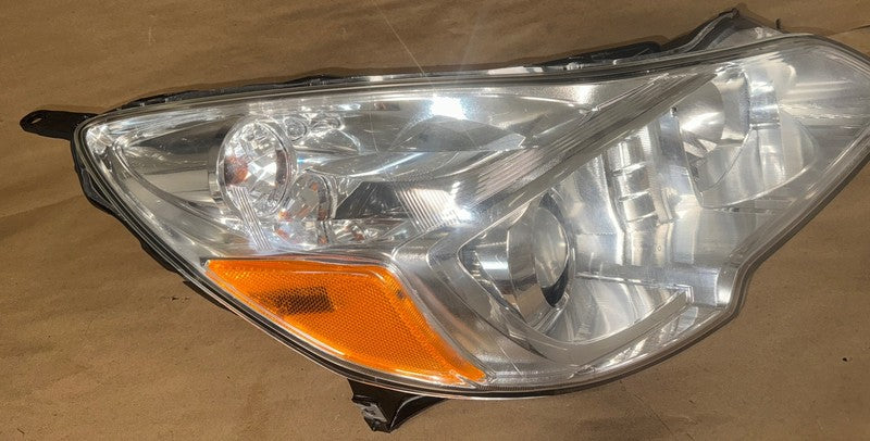 2010-2012 Subaru Legacy Right Headlight Halogen OEM 84001AJ00F