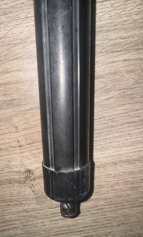 Range Rover Sport L320 10-13 Tailgate Strut - LR051443