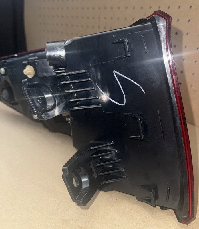 2018-2021 Honda Odyssey Tail Light - Right (RH) OEM Halogen