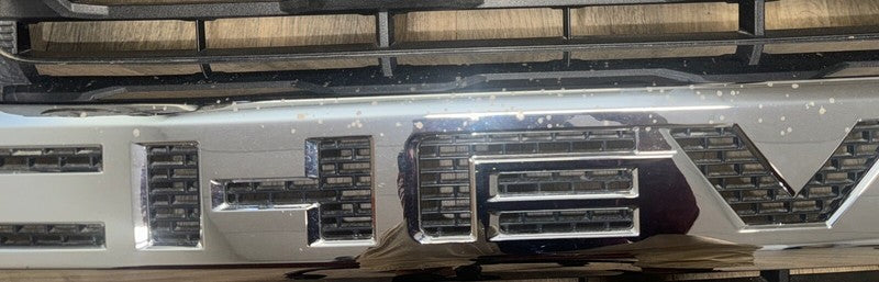 20-23 Chevy Front Grille Chrome OEM 84670281
