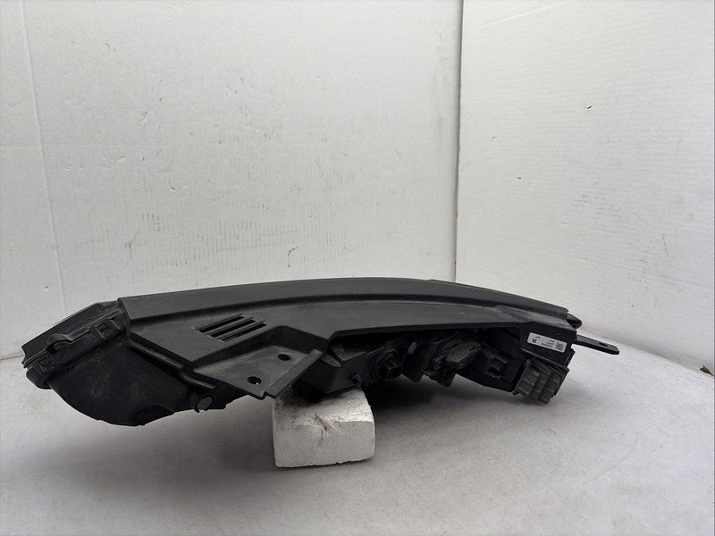 2023-2025 Hyundai Palisade Right Passenger Headlight OEM LED DRL 92208
