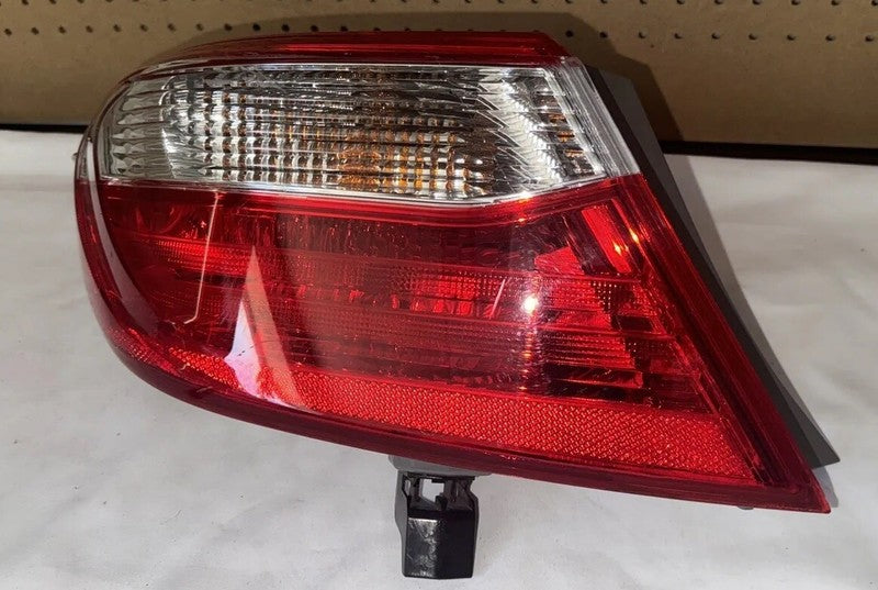 2015-2017 Toyota Camry Left Tail Light Lamp