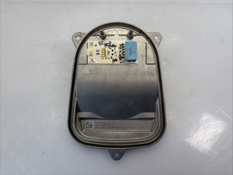 2017-2023 Mercedes GLC300 OEM Right Passenger LED Headlight Control Un