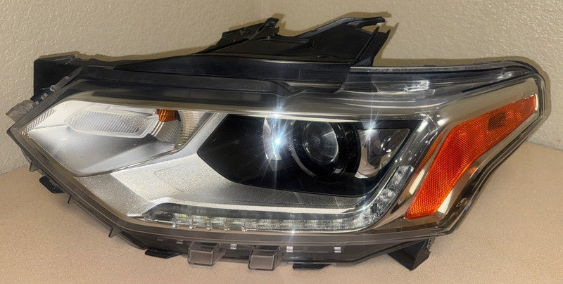 2018-2021 Chevy Traverse Headlight LEFT Driver OEM 84573719