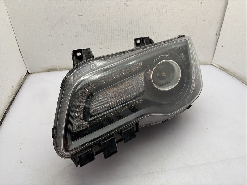 2018-2020 Chrysler 300 Left Headlight LH Driver OEM Halogen 68402949AA