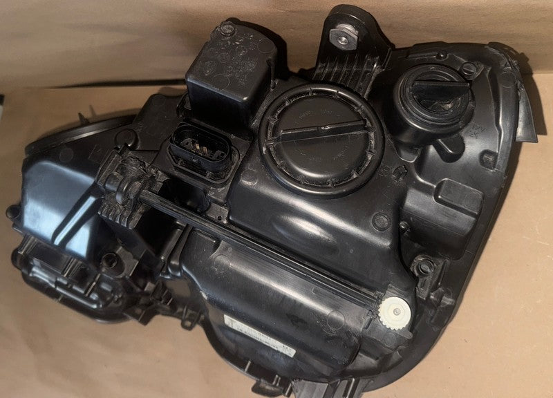 2010-2013 Mercedes W212 E350 Right Headlight Halogen OEM
