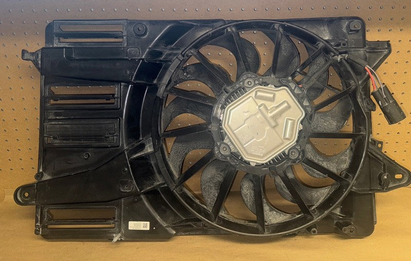 2016-2020 Chevy Malibu Engine Cooling Radiator Fan Assembly OEM