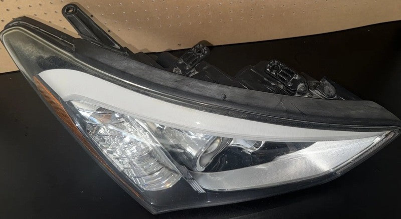 2013-2016 Hyundai Santa Fe Front Left Headlight Halogen