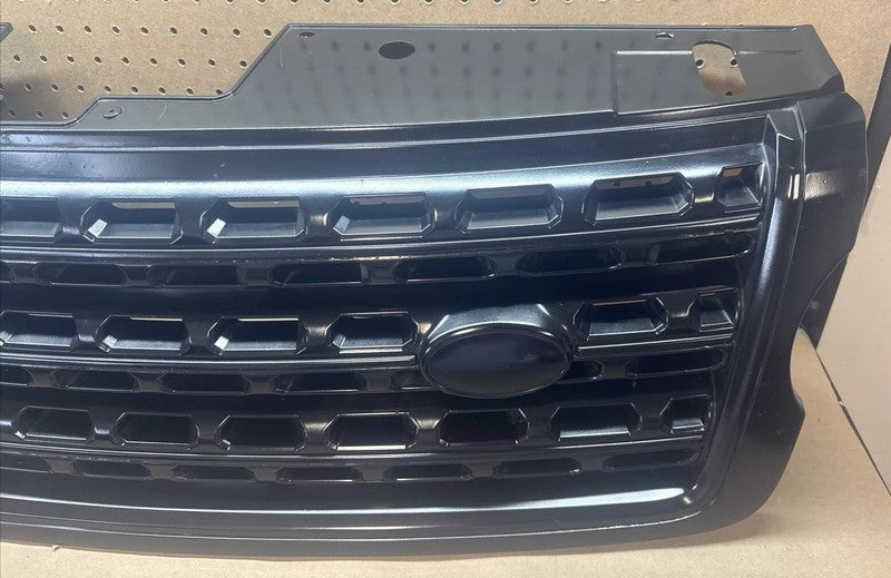 14-19 Range Rover Front Bumper Grille Molding OEM (RH/LH)