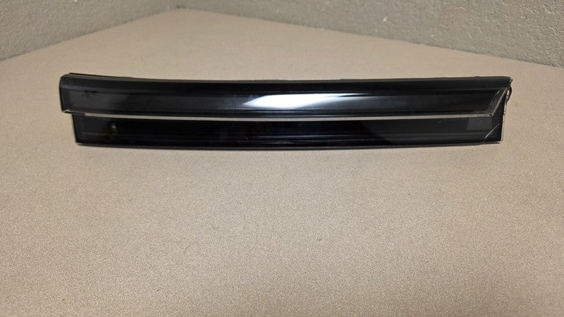 2025 Volkswagen Tiguan Front Right Upper Grill R-Line OEM No Running L