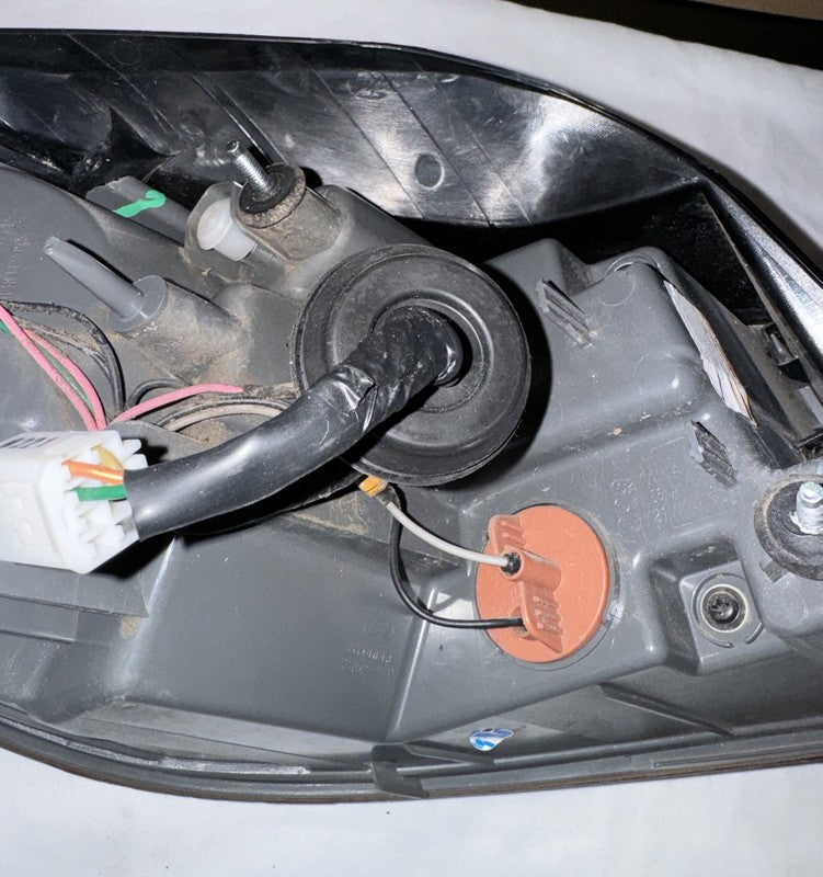 2011-2013 Hyundai Elantra Right Tail Light Lamp OEM