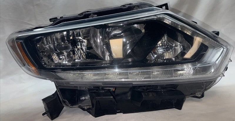 2017-2019 Nissan Rogue Right Headlight Halogen/LED OEM