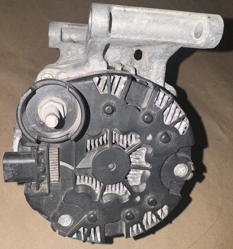 2017-2018 Chevy Malibu Alternator 1.5L OEM 13515942 114K Miles