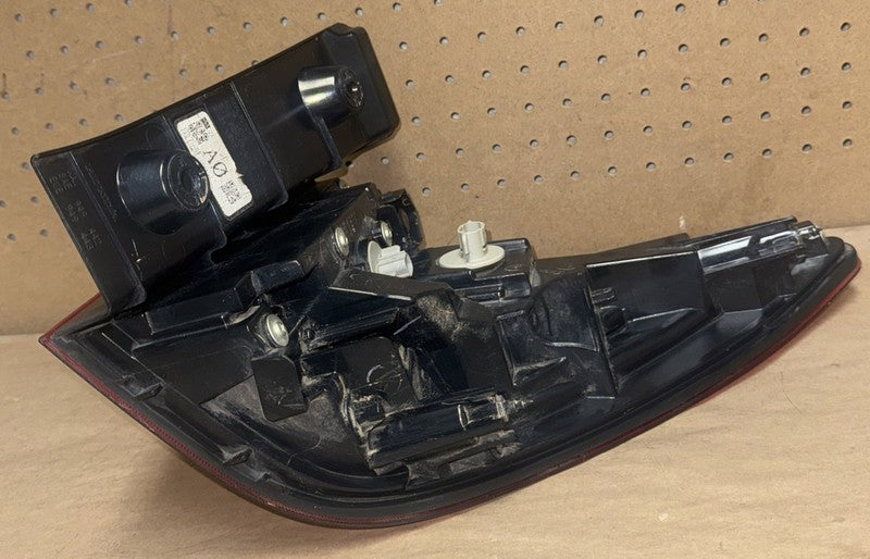 2016-2018 Honda Pilot Left Tail Light LH OEM