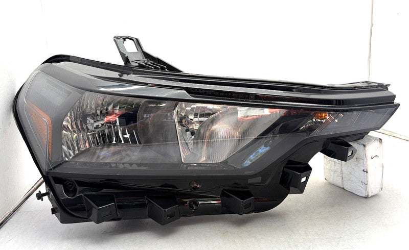 2023-2026 Chevy Colorado Right Passenger Headlight OEM 85045267