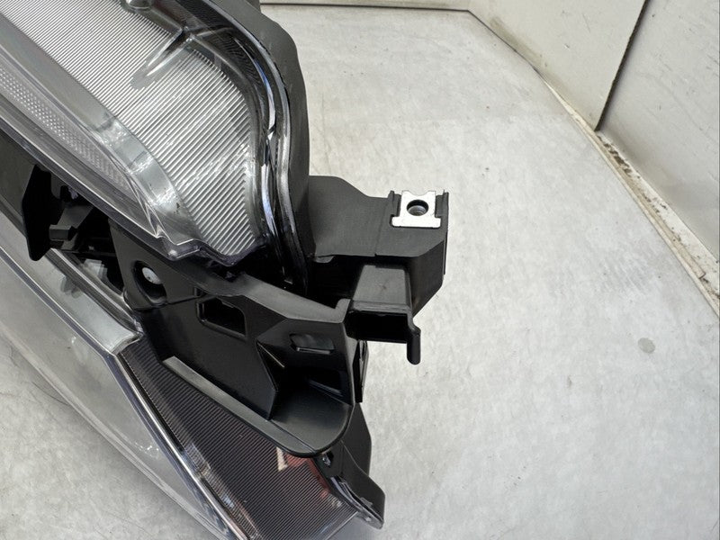 2016-2020 Honda Pilot Ridgeline Right Passenger LED Headlight
