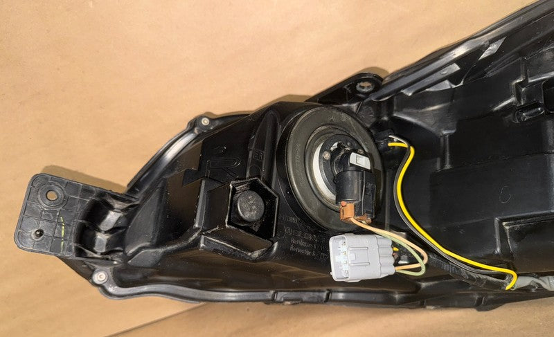 2010-2012 Subaru Legacy Right Headlight Halogen OEM 84001AJ00F