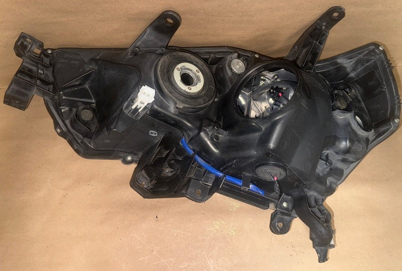 2014-2017 Toyota 4Runner RIGHT Headlight Halogen