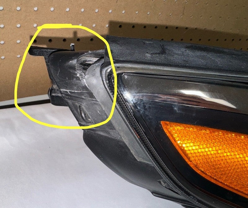 2015-2017 Hyundai Sonata Headlight RIGHT Halogen OEM 92102-C2000