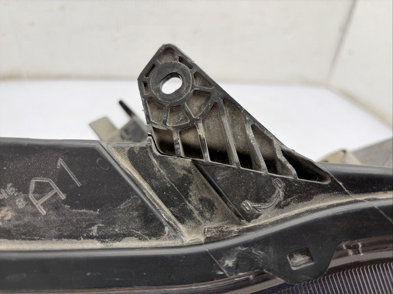2016-2020 Honda Pilot Ridgeline Right Passenger Headlight OEM Halogen