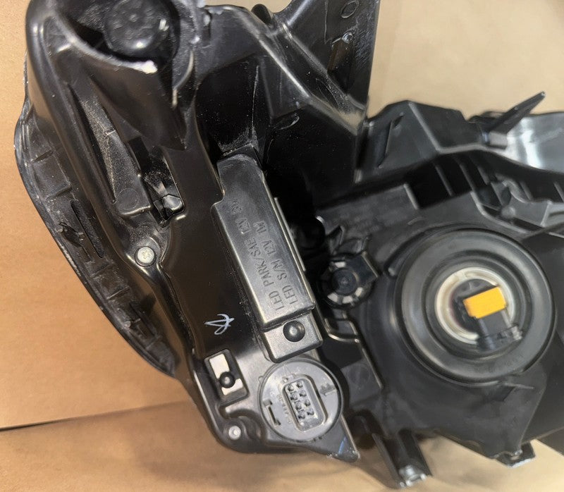 2016-19 Honda Pilot Ridgeline LH Headlight Halogen OEM