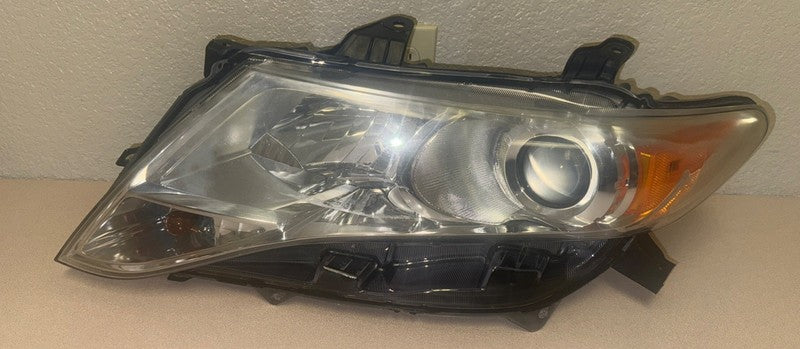 2009-2015 Toyota Venza LEFT Headlight Halogen OEM