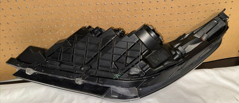 2015-2017 Hyundai Sonata Headlight RIGHT Halogen OEM 92102-C2000