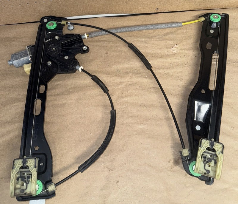 2013-2020 Ford Fusion SE Hybrid Front Left Window Regulator w/Motor OE
