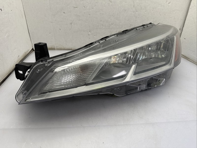 2021-2024 Nissan Kicks Left Driver Headlight OEM Halogen Lamp