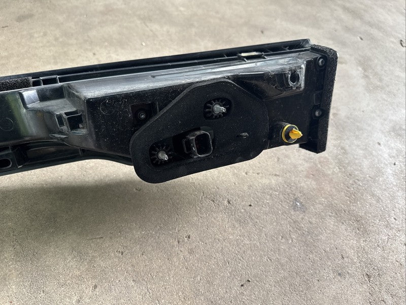 2018-2020 Range Rover Velar OEM LED Rear Center Tail Light