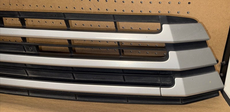 2016-2019 Toyota Highlander Front Lower Grille OEM
