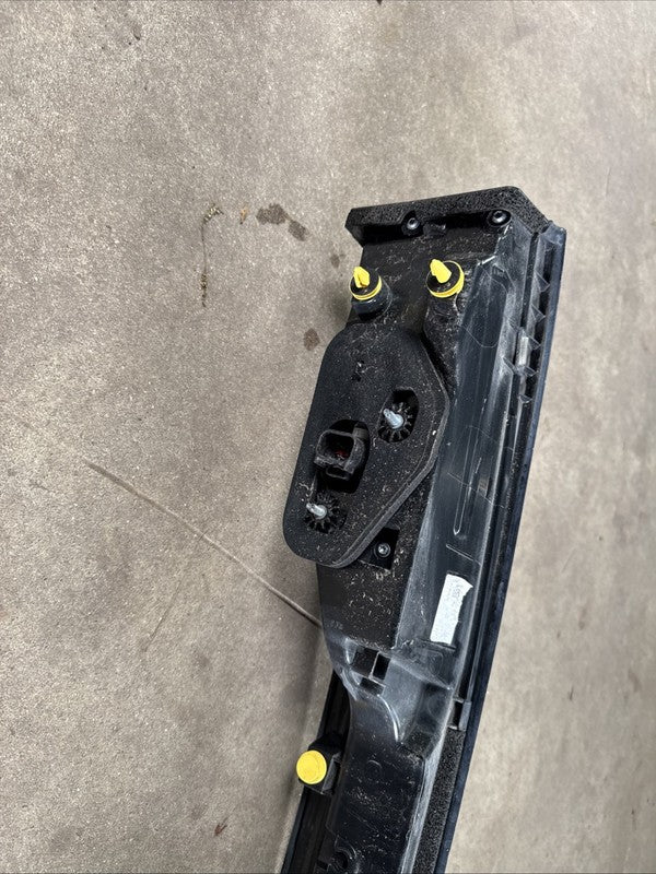 2018-2020 Range Rover Velar OEM LED Rear Center Tail Light