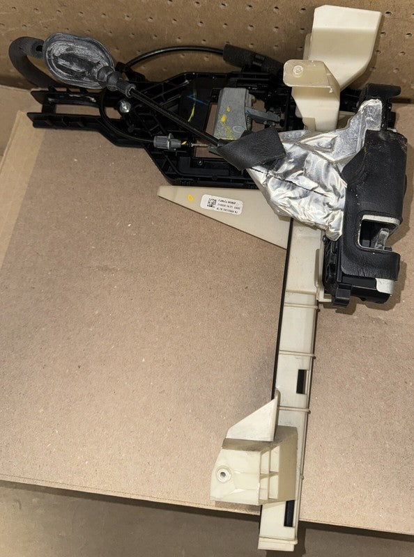 22-24 Lincoln Navigator Front Right Door Latch Lock Actuator NL7Z-7821