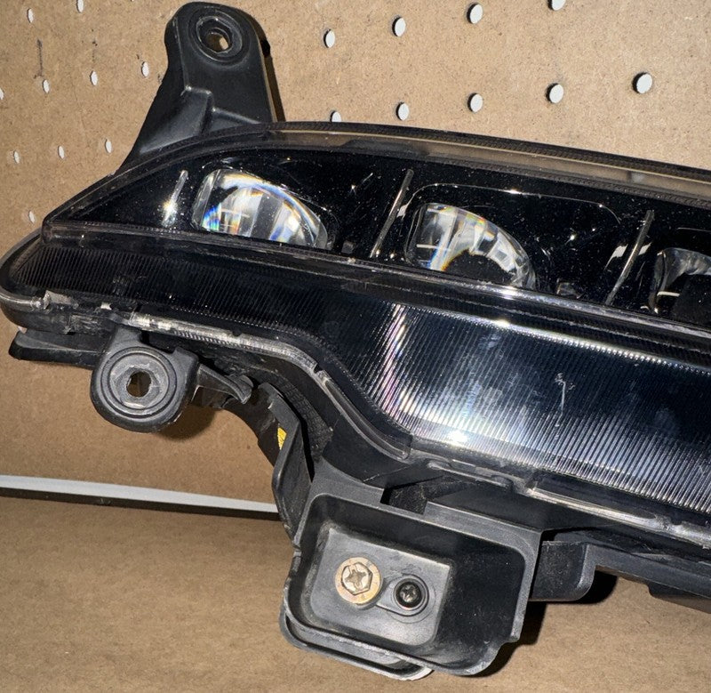 2015-17 Hyundai Genesis Right LED DRL Fog Light 92202-B1