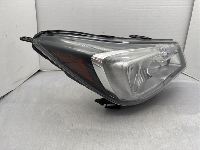 2014-2016 Subaru Forester Right Passenger OEM Halogen Headlight
