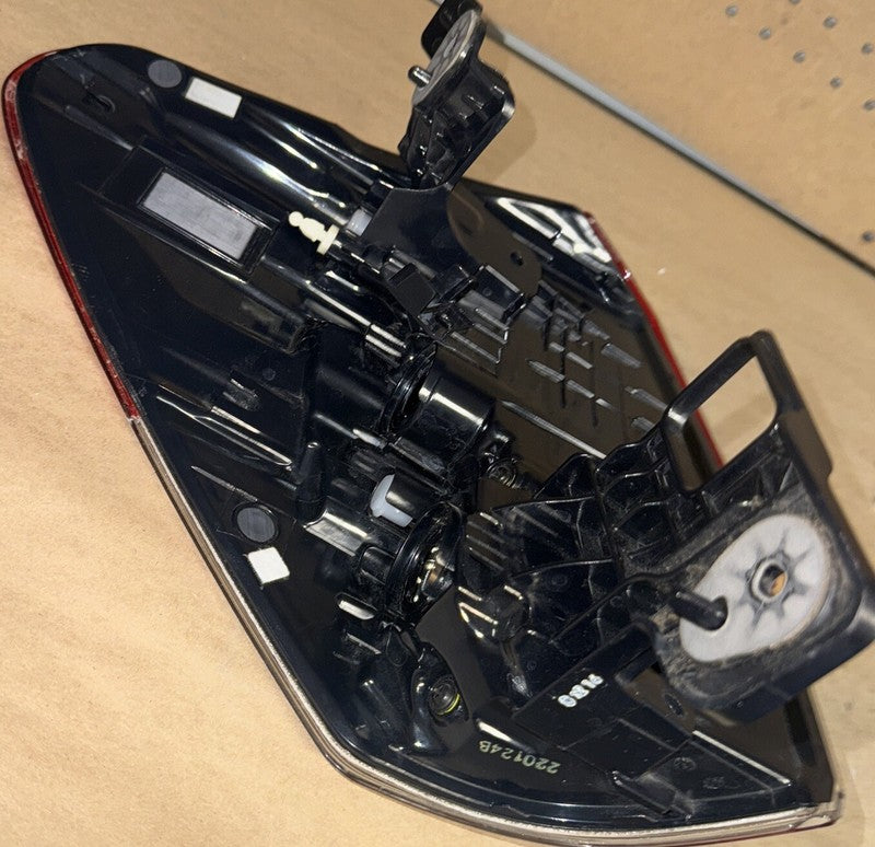 2019-2022 Subaru Forester Rear Right Taillight OEM 84201SJ020