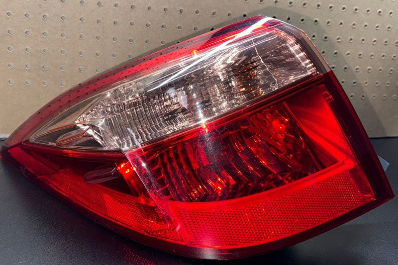 2016-2019 Toyota Corolla Left Tail Light OEM NFL02271
