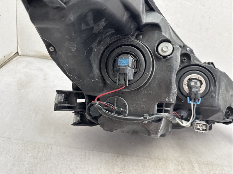 2019-2022 Subaru Ascent Left Headlight OEM Halogen Lamp